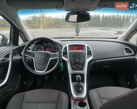 Опель Астра 2010 в Житомире на Automoto.ua Серый Опель Астра, объемом двигателя 1.7 л и пробегом 250 тыс. км за 7350 $, фото 13 на Automoto.ua