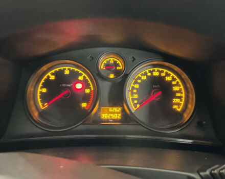 Опель Астра 2010 в Коломые на Automoto.ua Серый Опель Астра, объемом двигателя 1.25 л и пробегом 302 тыс. км за 4800 $, фото 5 на Automoto.ua