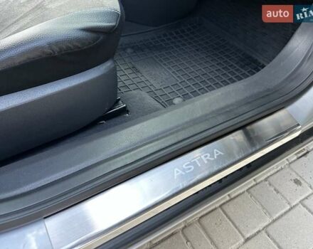 Серый Опель Астра, объемом двигателя 1.4 л и пробегом 178 тыс. км за 5500 $, фото 40 на Automoto.ua