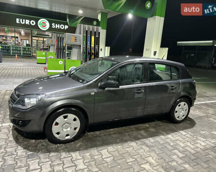 Серый Опель Астра, объемом двигателя 1.25 л и пробегом 303 тыс. км за 3500 $, фото 7 на Automoto.ua