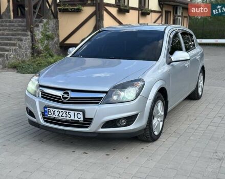 Серый Опель Астра, объемом двигателя 1.4 л и пробегом 178 тыс. км за 5500 $, фото 4 на Automoto.ua