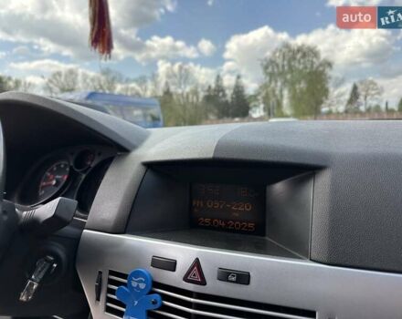 Серый Опель Астра, объемом двигателя 1.4 л и пробегом 178 тыс. км за 5500 $, фото 37 на Automoto.ua