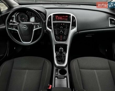Опель Астра 2010 в Черкассах на Automoto.ua Серый Опель Астра, объемом двигателя 1.6 л и пробегом 190 тыс. км за 6999 $, фото 7 на Automoto.ua