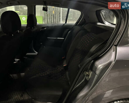 Серый Опель Астра, объемом двигателя 1.25 л и пробегом 303 тыс. км за 3500 $, фото 21 на Automoto.ua