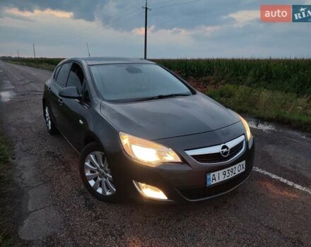 Серый Опель Астра, объемом двигателя 1.69 л и пробегом 258 тыс. км за 7300 $, фото 15 на Automoto.ua