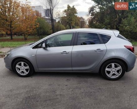 Серый Опель Астра, объемом двигателя 1.4 л и пробегом 170 тыс. км за 7500 $, фото 5 на Automoto.ua