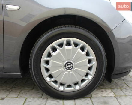 Серый Опель Астра, объемом двигателя 1.6 л и пробегом 193 тыс. км за 5890 $, фото 96 на Automoto.ua