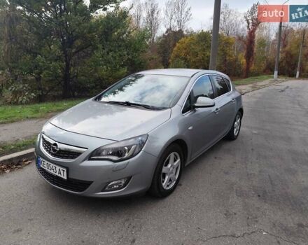 Серый Опель Астра, объемом двигателя 1.4 л и пробегом 170 тыс. км за 7500 $, фото 7 на Automoto.ua