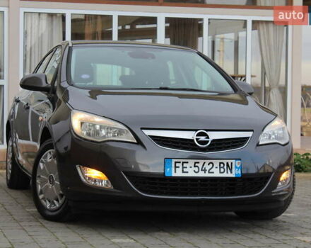 Серый Опель Астра, объемом двигателя 1.6 л и пробегом 193 тыс. км за 5890 $, фото 1 на Automoto.ua