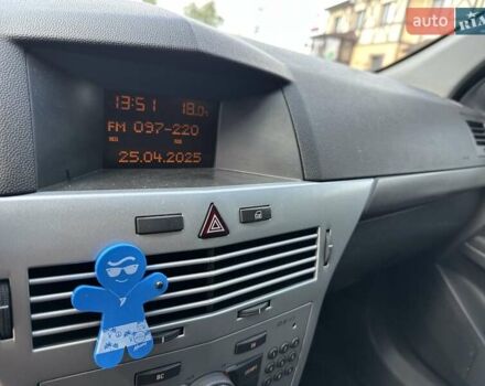 Серый Опель Астра, объемом двигателя 1.4 л и пробегом 178 тыс. км за 5500 $, фото 29 на Automoto.ua