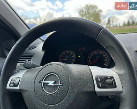 Серый Опель Астра, объемом двигателя 1.4 л и пробегом 178 тыс. км за 5500 $, фото 45 на Automoto.ua