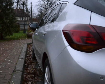 Серый Опель Астра, объемом двигателя 1.6 л и пробегом 160 тыс. км за 9000 $, фото 6 на Automoto.ua