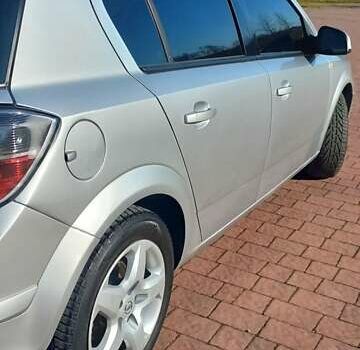 Сірий Опель Астра, об'ємом двигуна 1.7 л та пробігом 311 тис. км за 4900 $, фото 7 на Automoto.ua