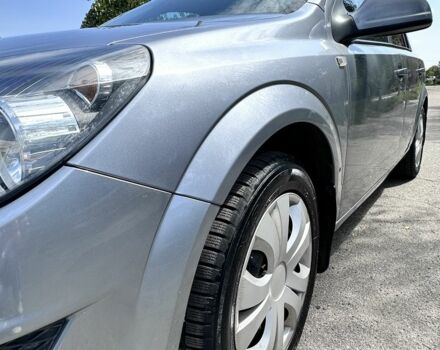 Серый Опель Астра, объемом двигателя 1.6 л и пробегом 30 тыс. км за 7500 $, фото 5 на Automoto.ua