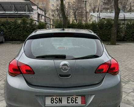 Серый Опель Астра, объемом двигателя 1.4 л и пробегом 259 тыс. км за 6400 $, фото 2 на Automoto.ua