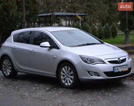 Серый Опель Астра, объемом двигателя 1.6 л и пробегом 160 тыс. км за 9000 $, фото 1 на Automoto.ua