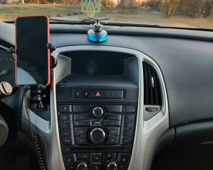 Серый Опель Астра, объемом двигателя 1.69 л и пробегом 342 тыс. км за 7800 $, фото 10 на Automoto.ua