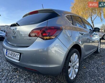 Серый Опель Астра, объемом двигателя 2 л и пробегом 213 тыс. км за 7500 $, фото 1 на Automoto.ua