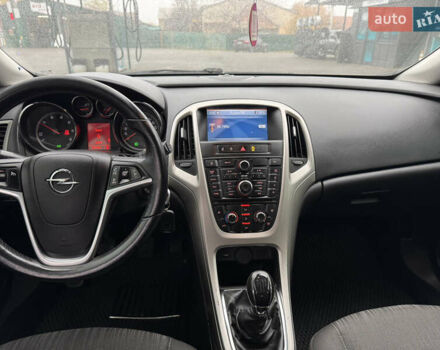 Серый Опель Астра, объемом двигателя 1.3 л и пробегом 221 тыс. км за 6700 $, фото 27 на Automoto.ua