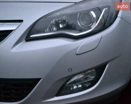 Серый Опель Астра, объемом двигателя 1.6 л и пробегом 160 тыс. км за 9000 $, фото 13 на Automoto.ua