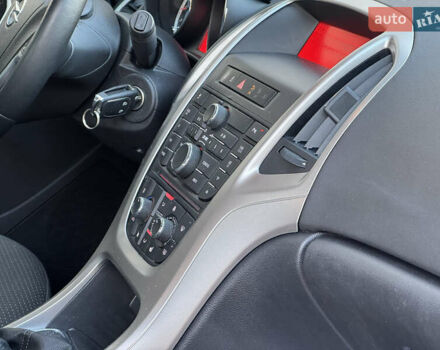 Сірий Опель Астра, об'ємом двигуна 1.4 л та пробігом 239 тис. км за 5999 $, фото 78 на Automoto.ua