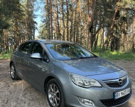 Серый Опель Астра, объемом двигателя 1.2 л и пробегом 295 тыс. км за 6200 $, фото 1 на Automoto.ua