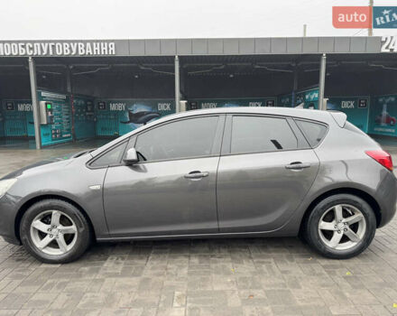 Серый Опель Астра, объемом двигателя 1.3 л и пробегом 221 тыс. км за 6700 $, фото 10 на Automoto.ua