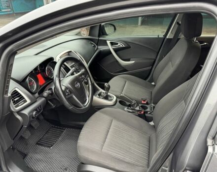 Серый Опель Астра, объемом двигателя 1.3 л и пробегом 221 тыс. км за 6200 $, фото 7 на Automoto.ua