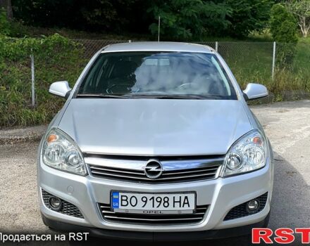 Серый Опель Астра, объемом двигателя 1.6 л и пробегом 148 тыс. км за 6000 $, фото 1 на Automoto.ua