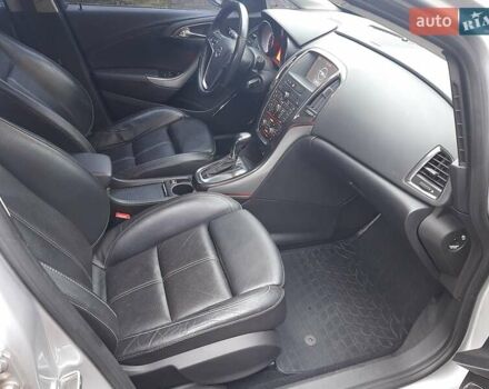 Серый Опель Астра, объемом двигателя 1.6 л и пробегом 160 тыс. км за 9000 $, фото 11 на Automoto.ua