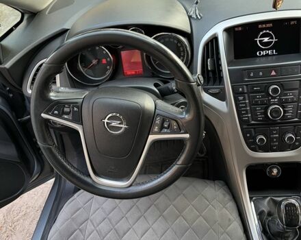 Серый Опель Астра, объемом двигателя 1.2 л и пробегом 295 тыс. км за 6200 $, фото 6 на Automoto.ua