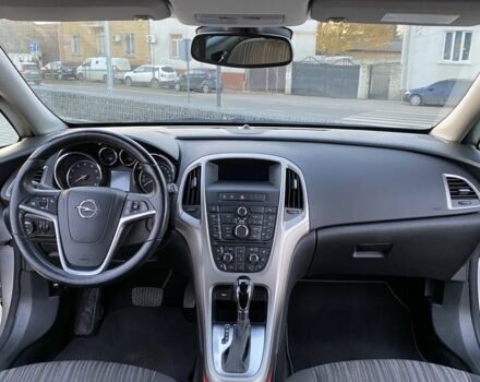 Серый Опель Астра, объемом двигателя 1.6 л и пробегом 128 тыс. км за 8399 $, фото 4 на Automoto.ua