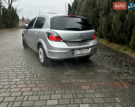 Серый Опель Астра, объемом двигателя 1.6 л и пробегом 130 тыс. км за 5999 $, фото 9 на Automoto.ua