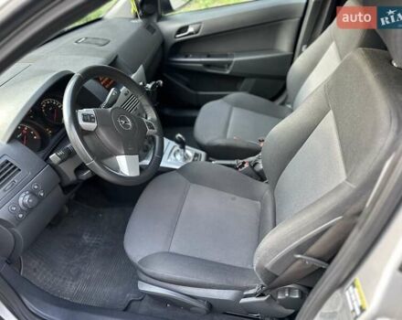 Серый Опель Астра, объемом двигателя 1.6 л и пробегом 139 тыс. км за 8200 $, фото 9 на Automoto.ua