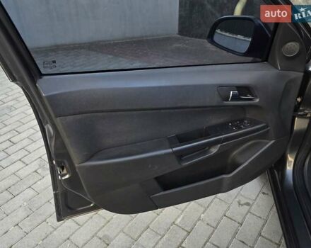 Опель Астра 2012 у Тернополі на Automoto.ua Сірий Опель Астра, об'ємом двигуна 1.6 л та пробігом 197 тис. км за 5399 $, фото 19 на Automoto.ua