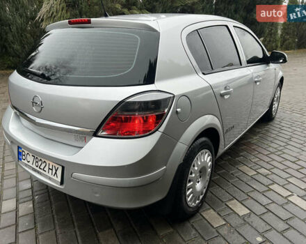 Серый Опель Астра, объемом двигателя 1.6 л и пробегом 130 тыс. км за 5999 $, фото 4 на Automoto.ua
