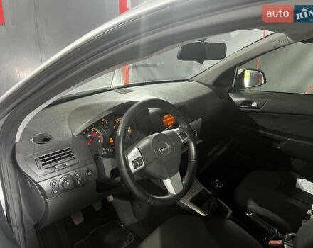 Опель Астра 2012 у Харкові на Automoto.ua Сірий Опель Астра, об'ємом двигуна 1.6 л та пробігом 202 тис. км за 6500 $, фото 11 на Automoto.ua
