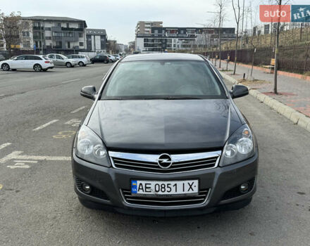 Серый Опель Астра, объемом двигателя 1.6 л и пробегом 155 тыс. км за 5500 $, фото 15 на Automoto.ua