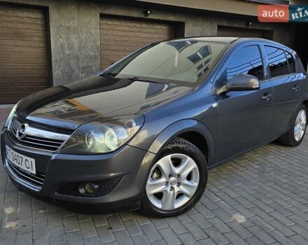 Опель Астра 2012 у Тернополі на Automoto.ua Сірий Опель Астра, об'ємом двигуна 1.6 л та пробігом 197 тис. км за 5399 $, фото 2 на Automoto.ua