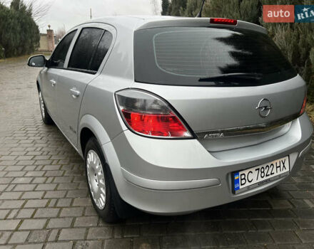 Серый Опель Астра, объемом двигателя 1.6 л и пробегом 130 тыс. км за 5999 $, фото 3 на Automoto.ua