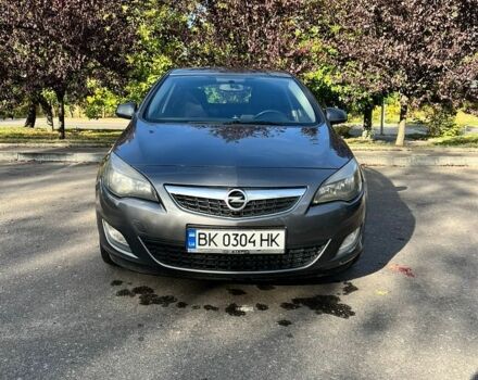 Сірий Опель Астра, об'ємом двигуна 1.7 л та пробігом 304 тис. км за 4999 $, фото 2 на Automoto.ua