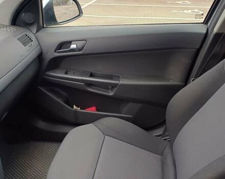 Серый Опель Астра, объемом двигателя 1.6 л и пробегом 99 тыс. км за 5500 $, фото 11 на Automoto.ua