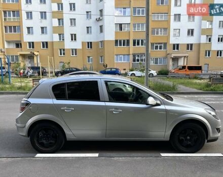 Серый Опель Астра, объемом двигателя 1.6 л и пробегом 139 тыс. км за 8200 $, фото 1 на Automoto.ua