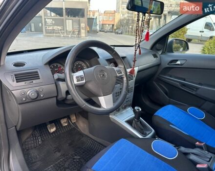 Сірий Опель Астра, об'ємом двигуна 1.6 л та пробігом 111 тис. км за 6500 $, фото 4 на Automoto.ua