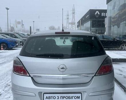 Серый Опель Астра, объемом двигателя 1.6 л и пробегом 161 тыс. км за 5500 $, фото 6 на Automoto.ua