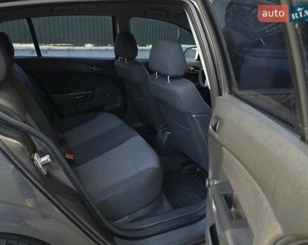 Опель Астра 2012 у Тернополі на Automoto.ua Сірий Опель Астра, об'ємом двигуна 1.6 л та пробігом 197 тис. км за 5399 $, фото 30 на Automoto.ua