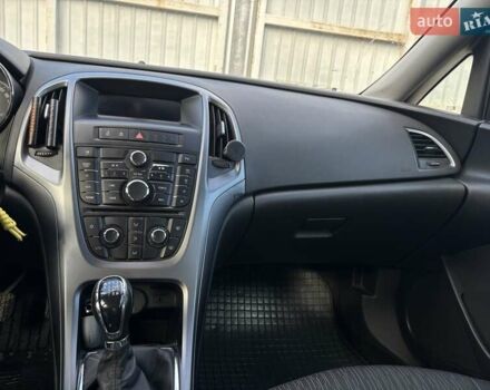 Опель Астра 2013 в Львове на Automoto.ua Серый Опель Астра, объемом двигателя 1.7 л и пробегом 324 тыс. км за 7300 $, фото 16 на Automoto.ua