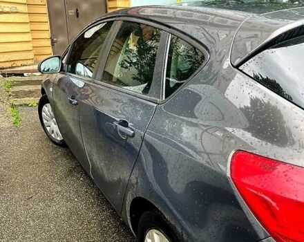 Серый Опель Астра, объемом двигателя 1.7 л и пробегом 175 тыс. км за 6000 $, фото 4 на Automoto.ua