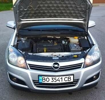 Серый Опель Астра, объемом двигателя 1.6 л и пробегом 190 тыс. км за 7500 $, фото 15 на Automoto.ua