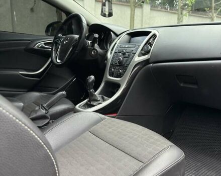 Серый Опель Астра, объемом двигателя 1.4 л и пробегом 163 тыс. км за 10500 $, фото 12 на Automoto.ua